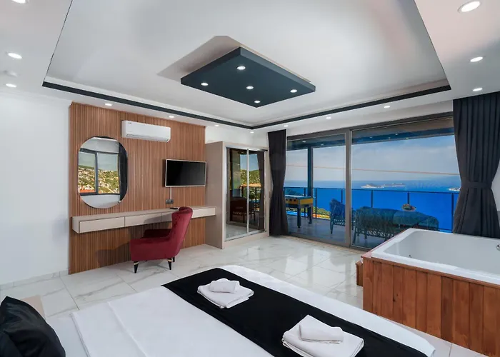 Kalkan'da Deniz Manzarali Lueks Tatil Villasi 卡斯