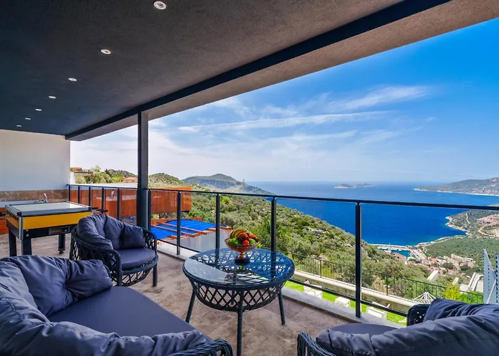 Kalkan'da Deniz Manzarali Lueks Tatil Villasi 别墅 *