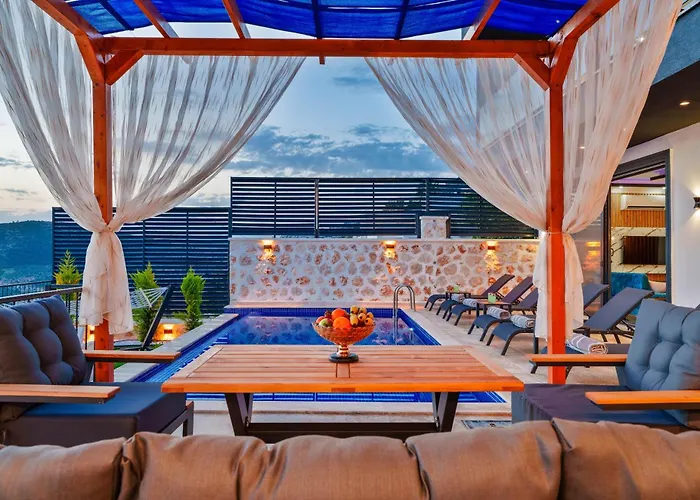 Kalkan'da Deniz Manzarali Lueks Tatil Villasi * 卡斯