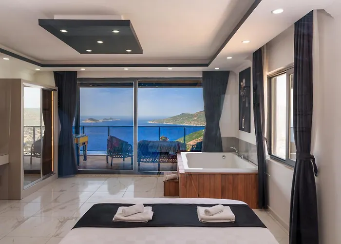 Kalkan'da Deniz Manzarali Lueks Tatil Villasi * 卡斯