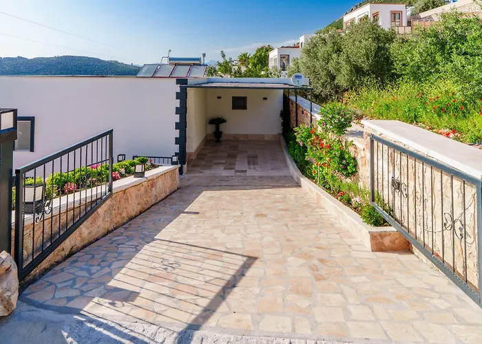 Kalkan'da Deniz Manzarali Lueks Tatil Villasi 别墅 *